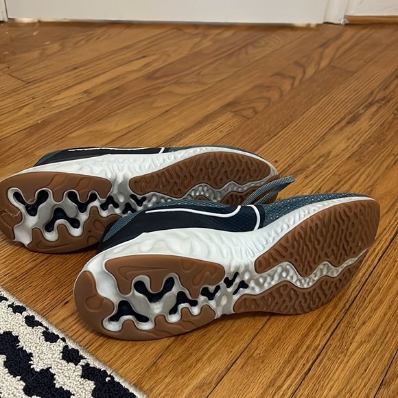 Nike Renew sneakers - Picture 3 of 5